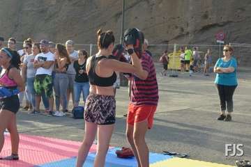 Exhibición del Club Kick Boxing en el muelle de Melenara (Foto Francisco Javier Santana)